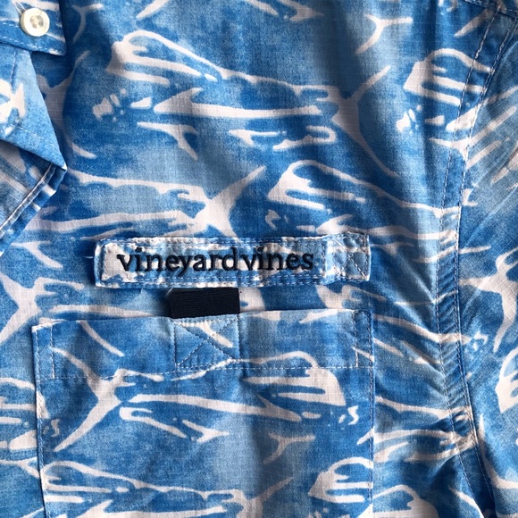 Vineyard Vines Button down Shirt - Picture 2 of 6